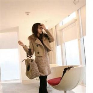 韩依依H85092新款双排扣羊绒短外套