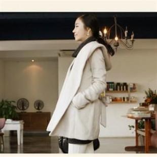 韩依依A1564 冬装束腰中长款暗口袋设计连身帽毛绒外套