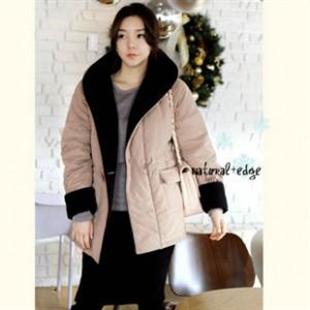 韩依依A1563 冬装连衣袖双口袋束腰宽松保暖带帽棉服