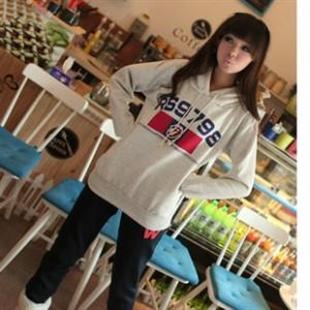 na feel8747秋款休闲字母连帽长款卫衣