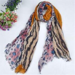 GW1302豹纹三拼围巾